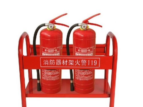 干粉灭火器